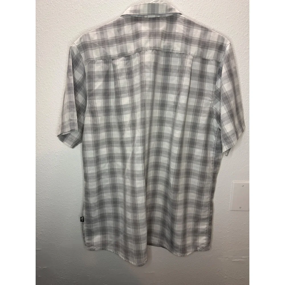 The North Face Shirt Mens Large Grey Plaid Short Sleeve Excellent Hiking Utility